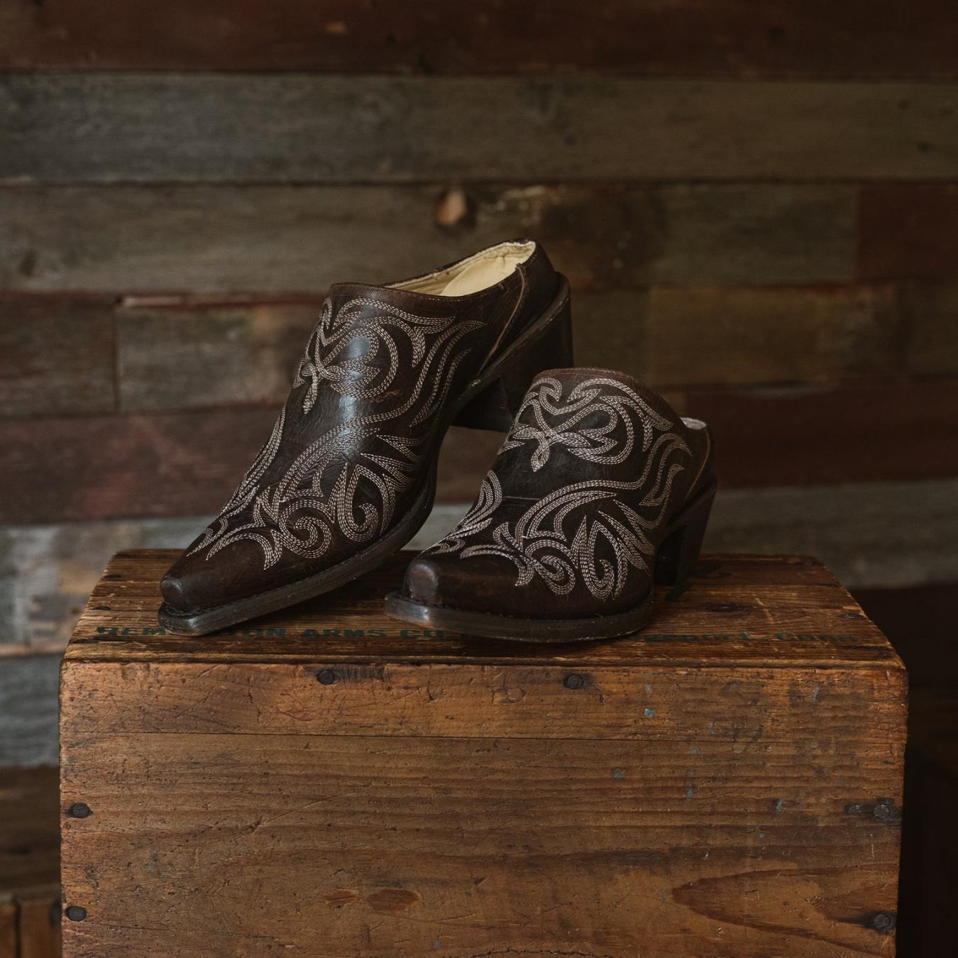 Women Mules Stetson Adley Vintage Finished Leather Mules Brown