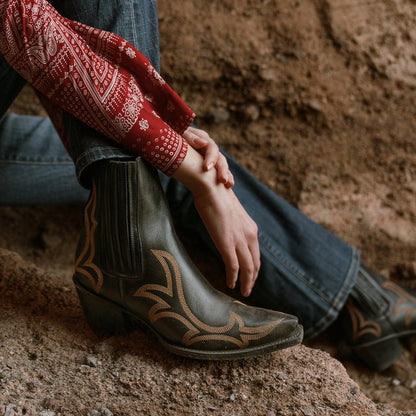 Women Western Stetson Greta Boots Black